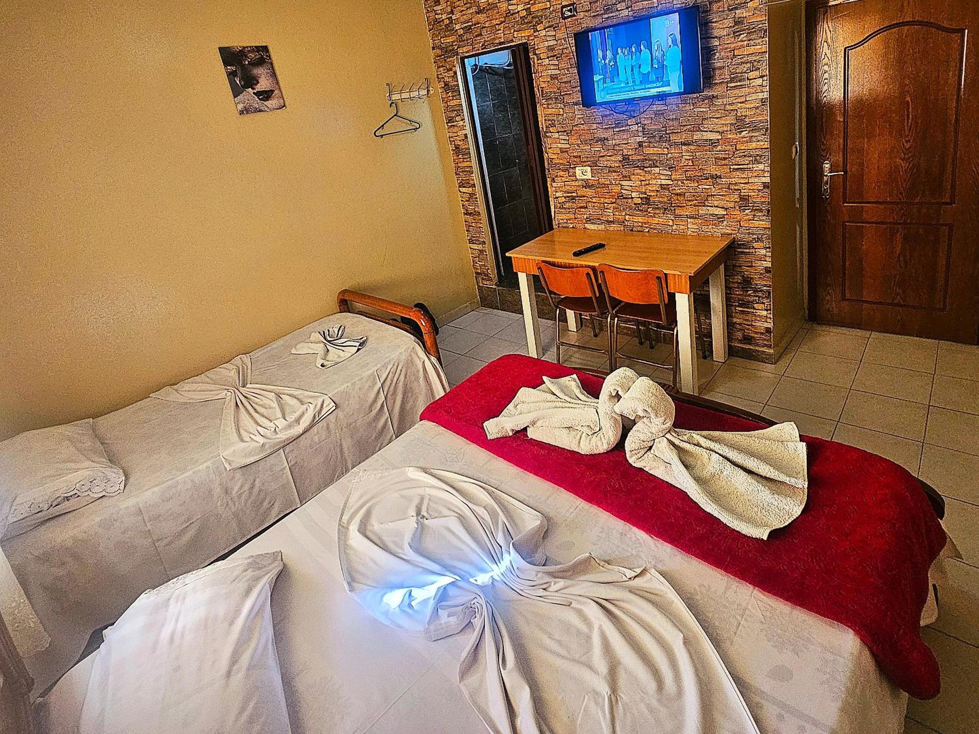 טיראנה Dafina Hotel מראה חיצוני תמונה